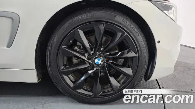 BMW 4 Series 2019 — Photo 11/20