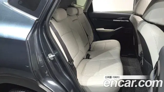 Kia Seltos 2021 — ფოტო 11/20