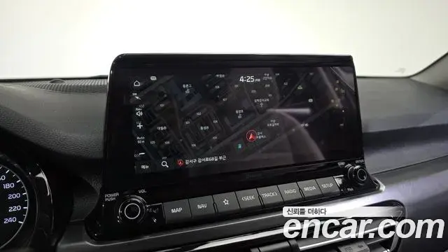 Kia Seltos 2021 — ფოტო 17/20