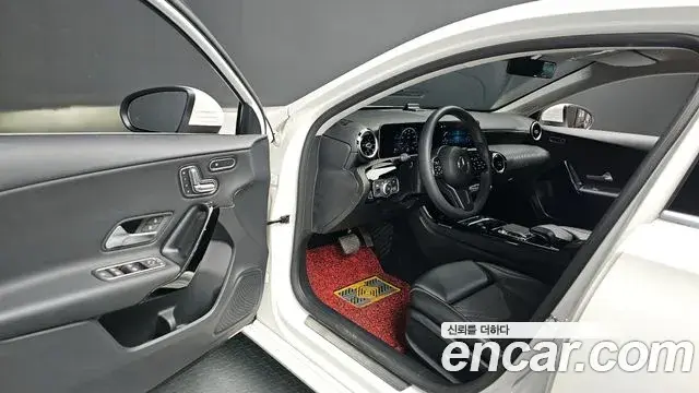 Mercedes-Benz A-Class 2019 — Şəkil 2/20