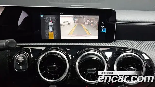 Mercedes-Benz A-Class 2019 — Şəkil 19/20