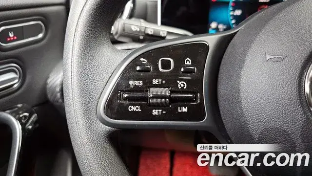 Mercedes-Benz A-Class 2019 — Şəkil 11/20