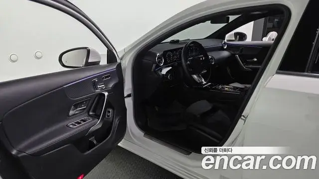 Mercedes-Benz A-Class 2024 — Photo 5/20
