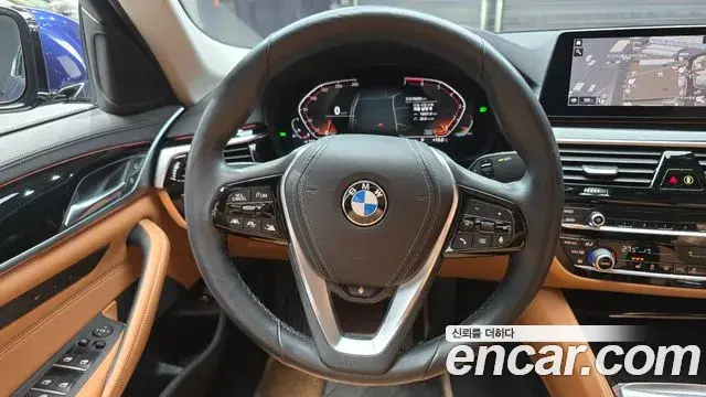 BMW 5 Series 2020 — Фото 12/20