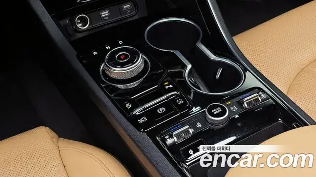Kia K5 2020 — ფოტო 5/20