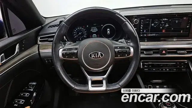 Kia K5 2020 — ფოტო 10/20