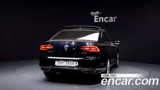 Volkswagen Passat GT 2018 — ფოტო 20/20