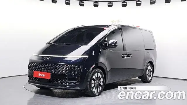Hyundai Staria 2022 — Фото 1/20