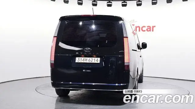 Hyundai Staria 2022 — Фото 4/20
