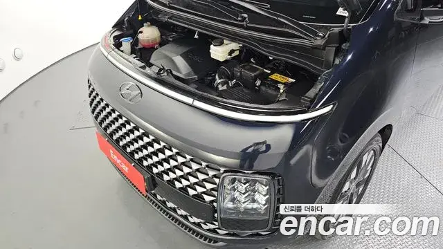 Hyundai Staria 2022 — Фото 6/20