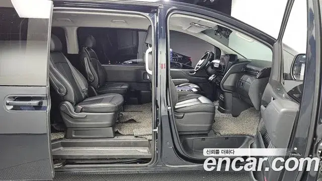Hyundai Staria 2022 — Фото 12/20