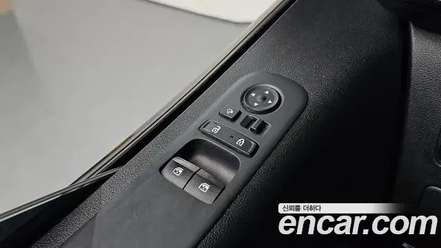 Hyundai Staria 2022 — Фото 13/20