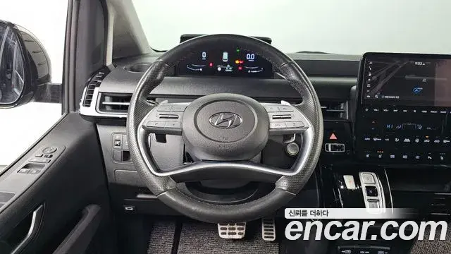 Hyundai Staria 2022 — Фото 15/20