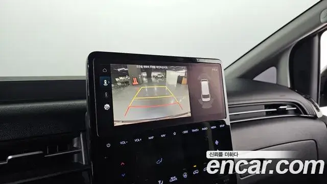 Hyundai Staria 2022 — Фото 17/20