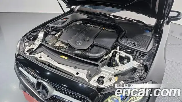 Mercedes-Benz E-Class 2019 — ფოტო 13/20
