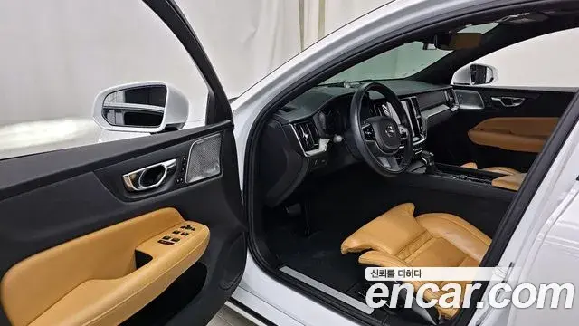 Volvo S60 2020 — Photo 20/20