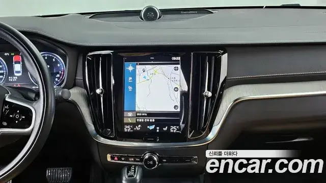 Volvo S60 2020 — Photo 15/20