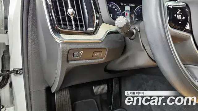 Volvo S60 2020 — Photo 5/20