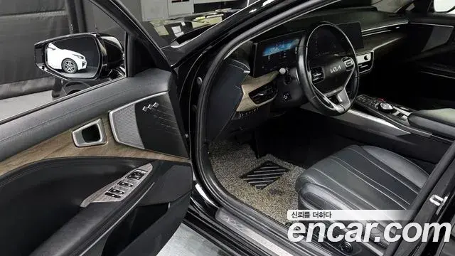 Kia K8 2021 — Şəkil 17/20