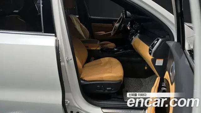 Kia Sorento 2022 — Şəkil 18/20