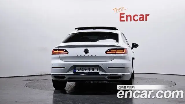 Volkswagen Arteon 2019 — Şəkil 14/20