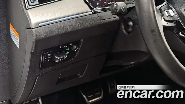 Volkswagen Arteon 2019 — Şəkil 15/20