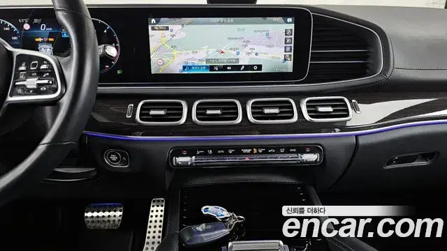 Mercedes-Benz GLE-Class 2023 — ფოტო 5/20