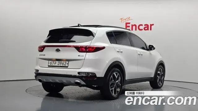 Kia Sportage The Bold 2019 — Фото 2/20