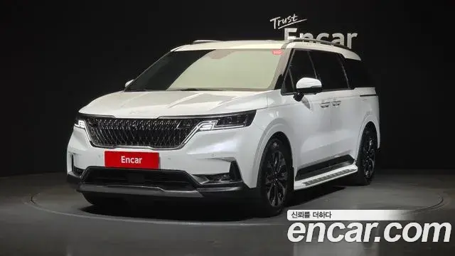 Kia Carnival 2023 — Фото 1/20