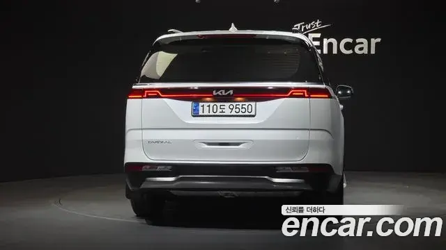 Kia Carnival 2023 — Фото 4/20