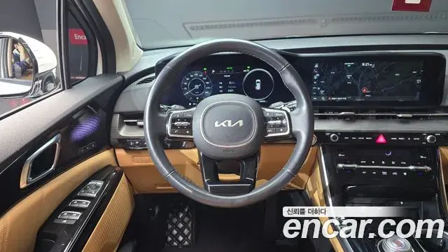 Kia Carnival 2023 — Фото 13/20