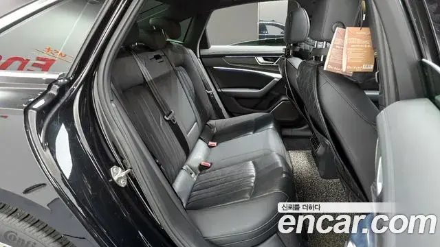 Audi A6 2021 — Photo 9/20