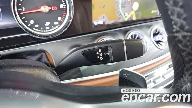 Mercedes-Benz E-Class 2018 — Фото 9/20
