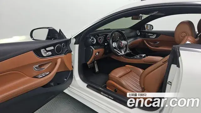 Mercedes-Benz E-Class 2018 — Фото 10/20