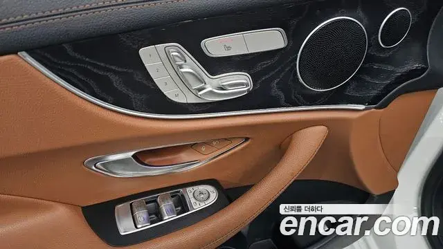 Mercedes-Benz E-Class 2018 — Фото 18/20