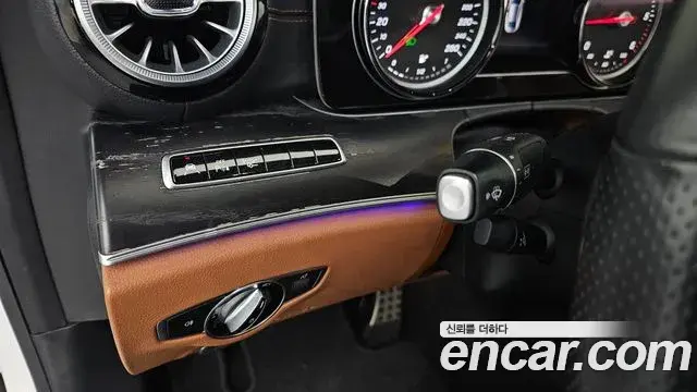 Mercedes-Benz E-Class 2018 — Фото 19/20