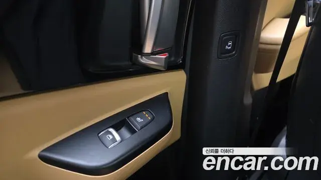 Kia Carnival 2022 — Фото 17/20