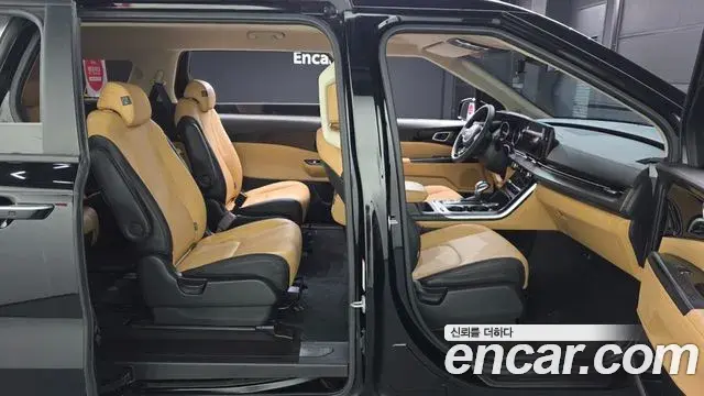 Kia Carnival 2022 — Фото 19/20