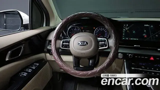 Kia Carnival 2021 — Şəkil 8/20