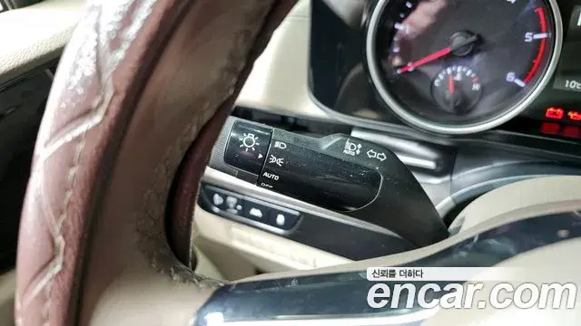 Kia Carnival 2021 — Şəkil 16/20