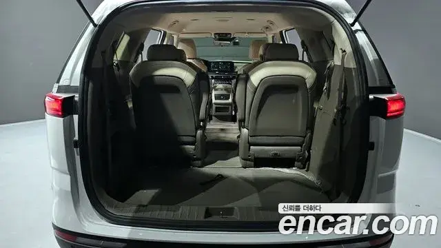 Kia Carnival 2021 — Şəkil 9/20