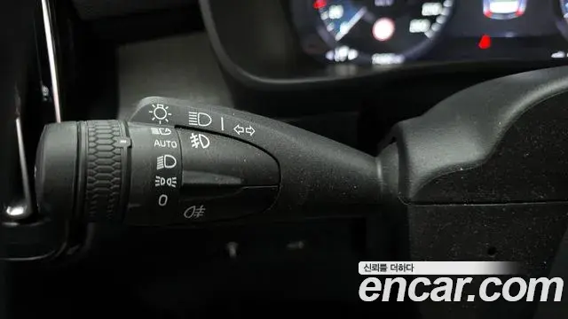 Volvo XC40 2021 — Şəkil 3/20