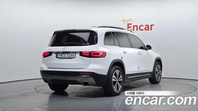 Mercedes-Benz GLB-Class 2020 — Фото 2/20