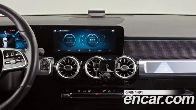 Mercedes-Benz GLB-Class 2020 — Фото 14/20