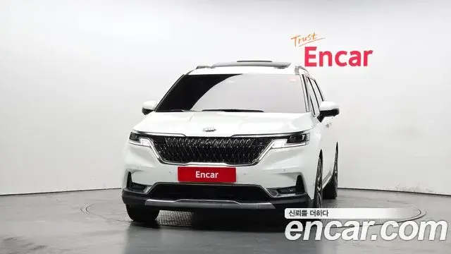 Kia Carnival 2021 — Photo 1/20