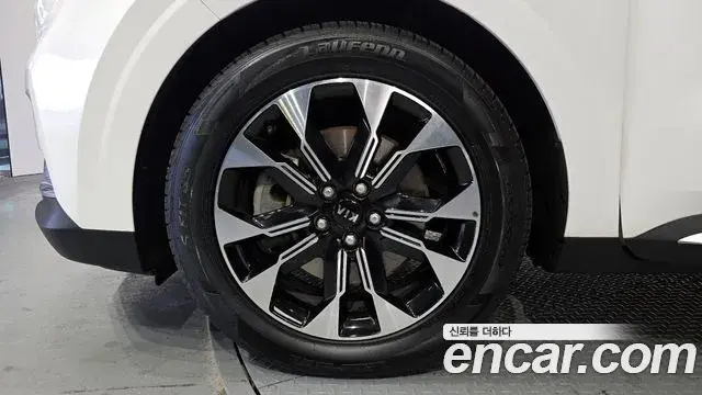 Kia Carnival 2021 — Photo 4/20