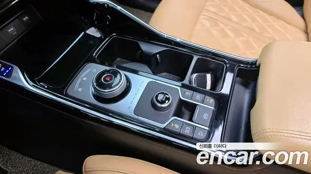Kia Sorento 2021 — Photo 2/20