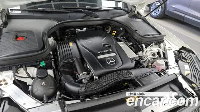 Mercedes-Benz GLC-Class 2021 — ფოტო 17/20