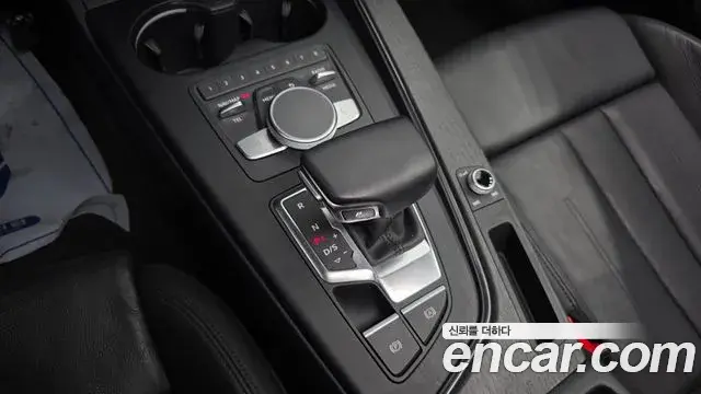 Audi A4 2019 — ფოტო 3/20