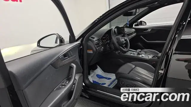 Audi A4 2019 — ფოტო 8/20